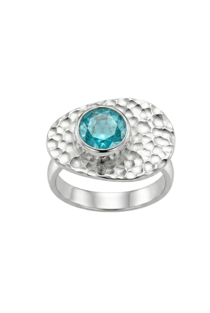 Кольцо Dragon Pale blue — серебряное кольцо с фактурной чеканкой и голубым камнем в оправе.